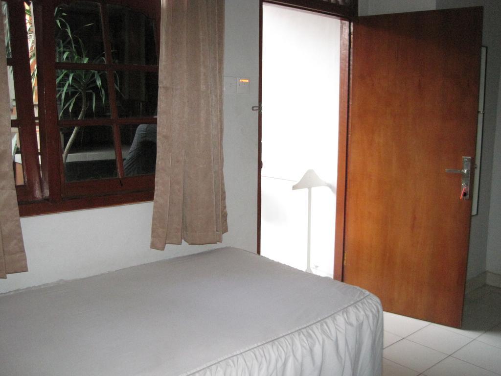 Taman Mekar Beach Inn Kuta Lombok Værelse billede